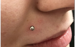 Madonna Piercing The Ink Factory (1)