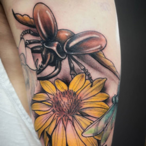 flower neo trad tattoo
