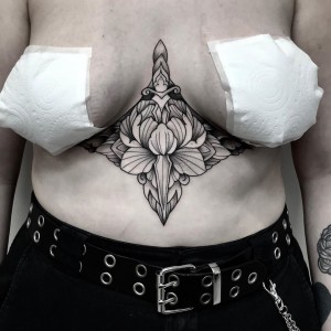 Big cheap under boob